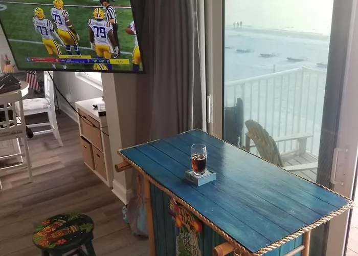 Apartment Indian Shores Beachfront Condo, Gulf Views & Balcony Clearwater Beach