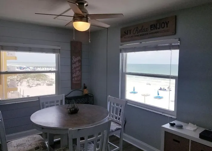 Indian Shores Beachfront Condo, Gulf Views & Balcony * Clearwater Beach
